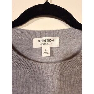 100% Cashmere Crew Neck Sweater Size L